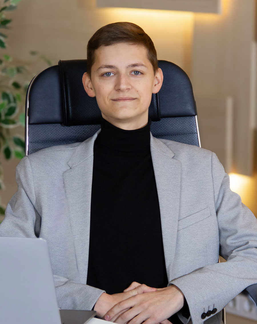 Про нас